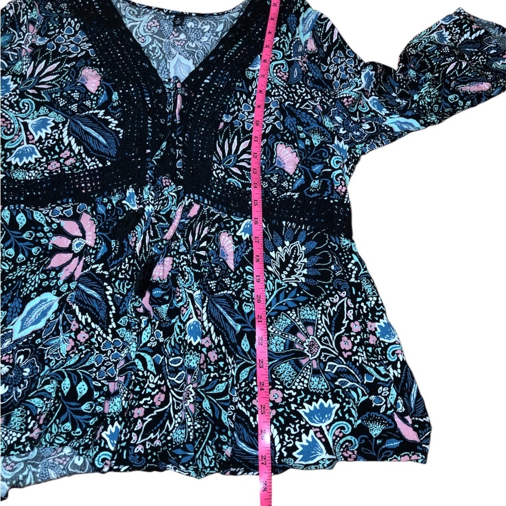 Torrid Babydoll Gauze Crochet Trim boho Lace-Up Top size 2 - Picture 9 of 9
